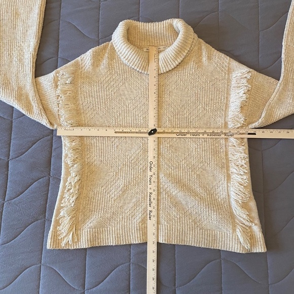 Woolrich-Knit Fringe Cowl Neck Flared Sleeve Sweater -Oatmeal- Size ‎ XL - Picture 3 of 10